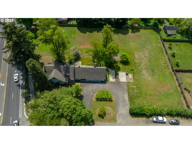 $750,000 | River Road, Eugene, OR 97404