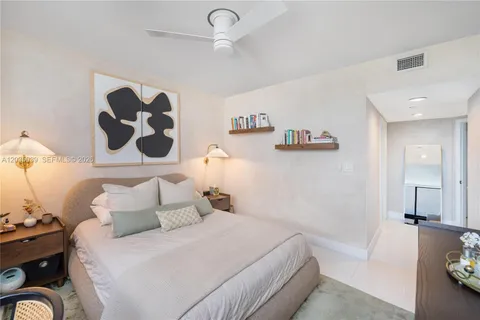 $1,400,000 | 1330 West Avenue, Unit 3001, Miami Beach, FL 33139