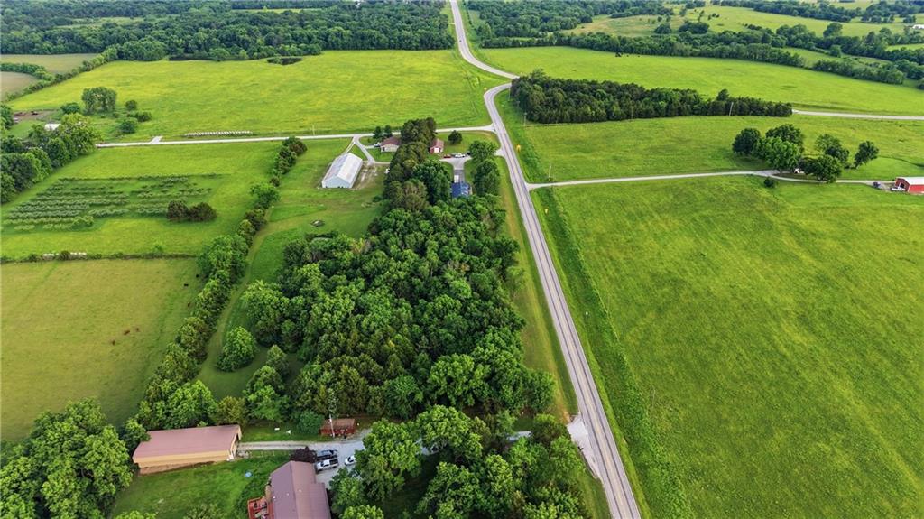 703 Northeast 102P Road Clinton, MO 64735 - Photo 38 of 53