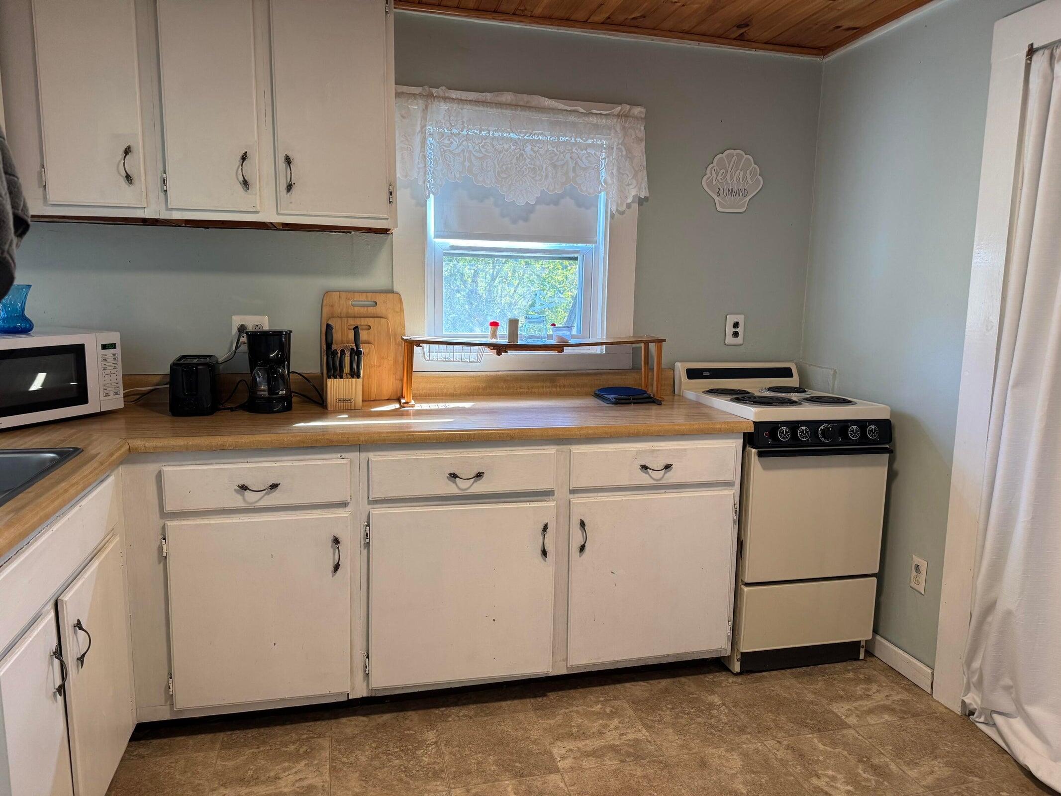 18 Belgrade Road Oakland, ME 04963 - Photo 26 of 51 Unit B