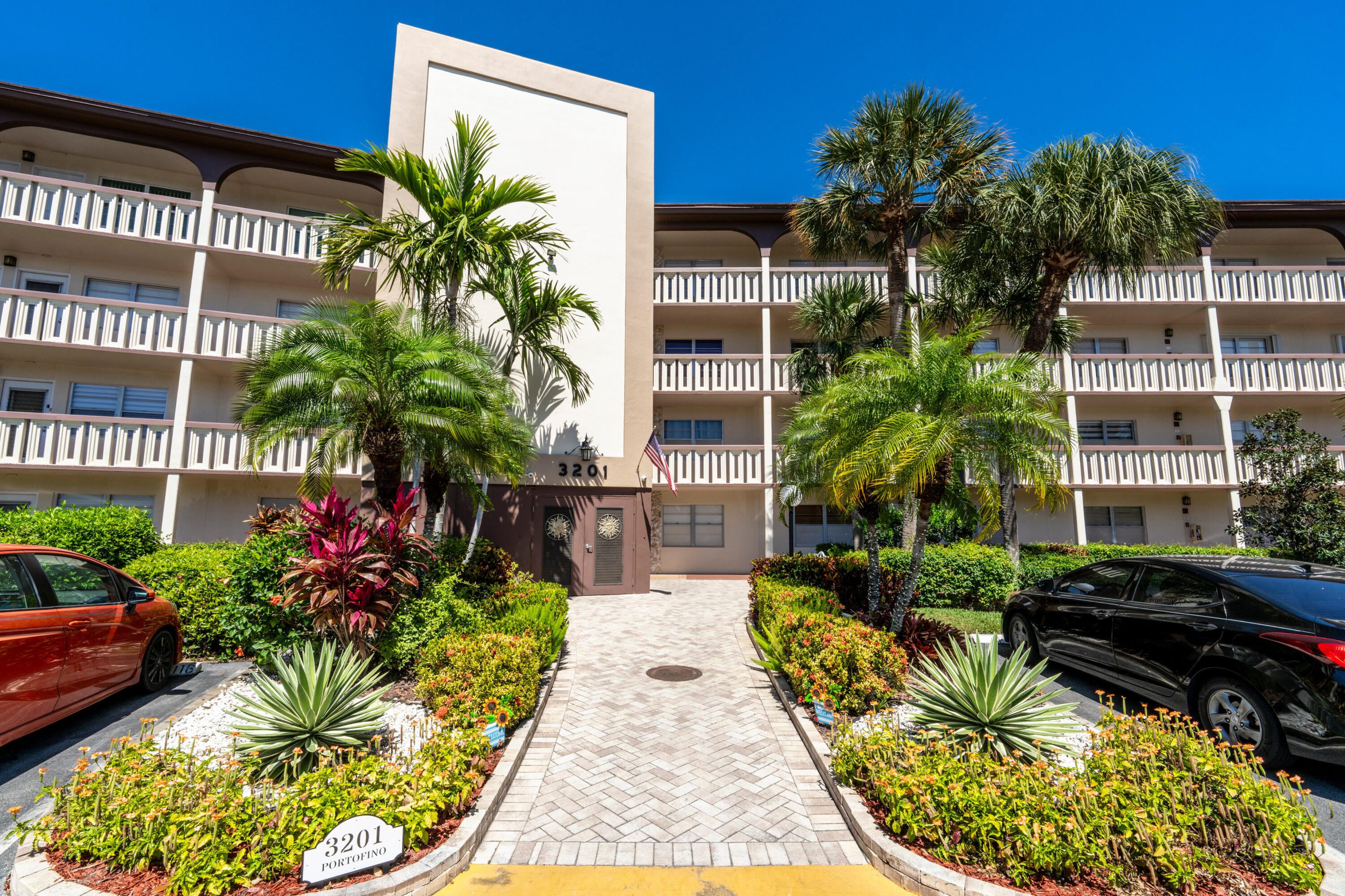 3201 Portofino Point, Unit D3 Coconut Creek, FL 33066 - Photo 2 of 34