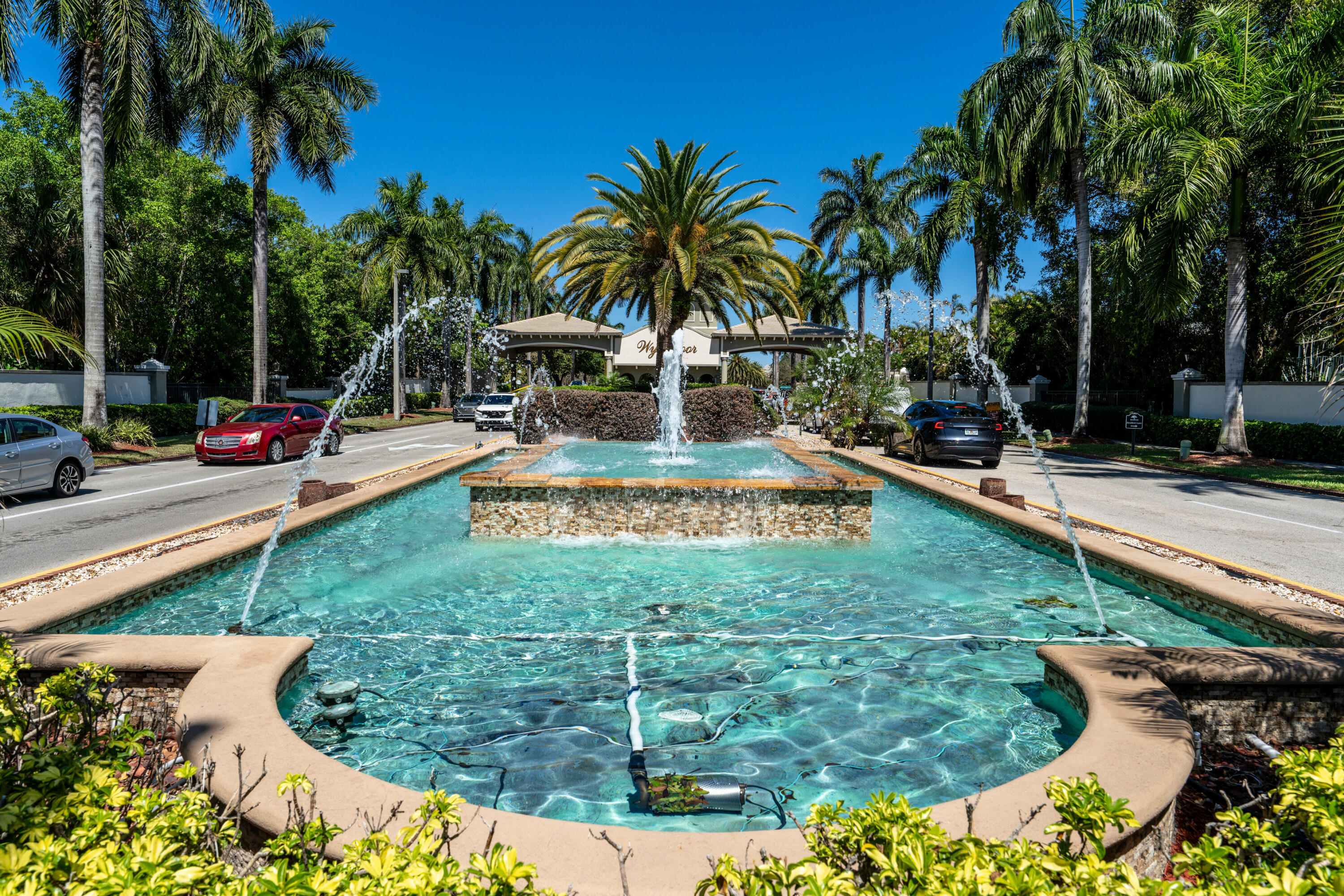 3201 Portofino Point, Unit D3 Coconut Creek, FL 33066 - Photo 23 of 34 a view of a backyard with swimming pool