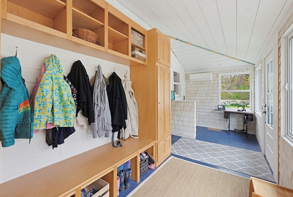 129 Cross Road Westport, MA 02790 - Photo 8 of 42