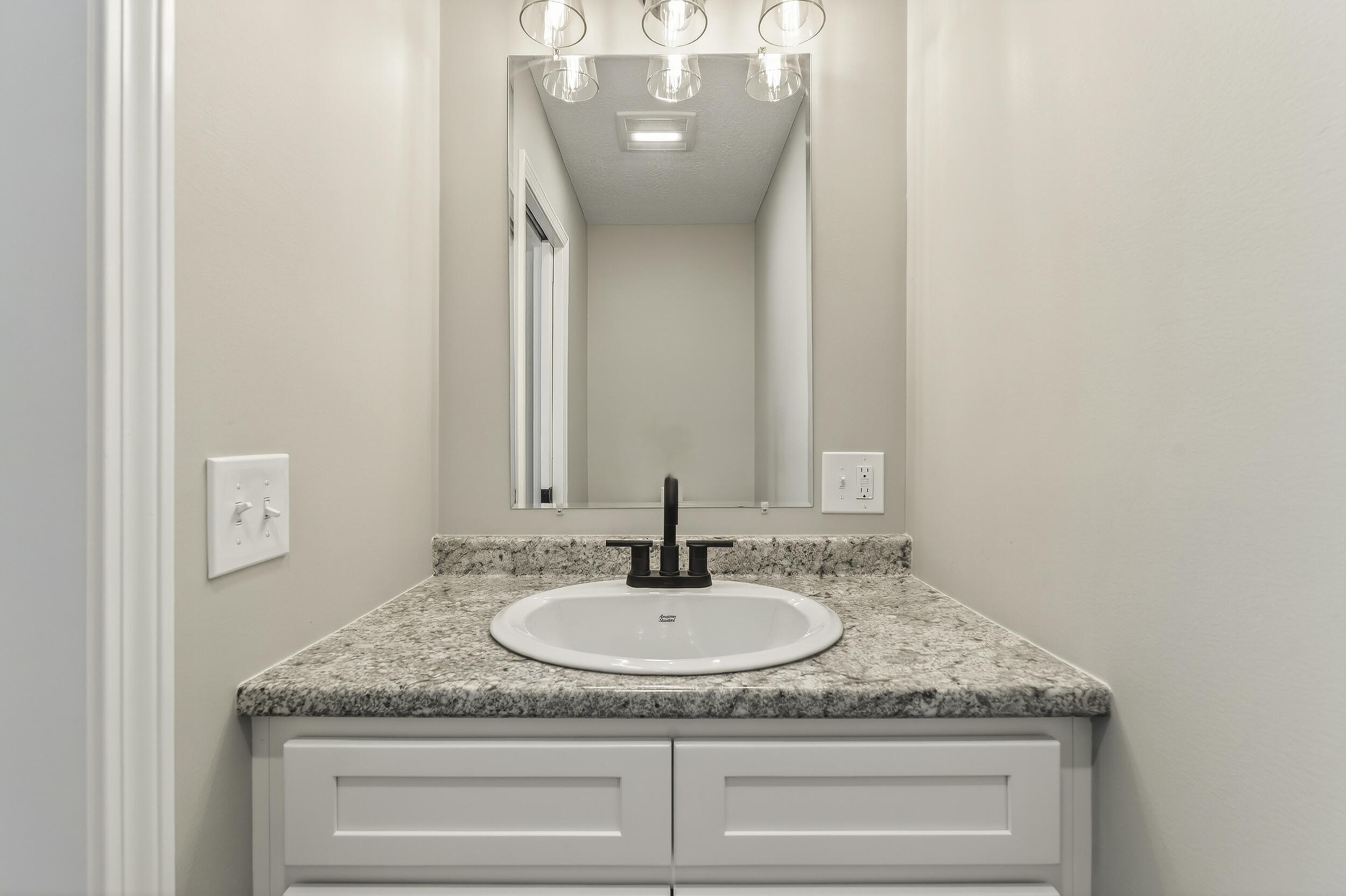 5 Blaine Road, Unit 101 Saco, ME 04072 - Photo 9 of 42 Unit 101 - Model Home