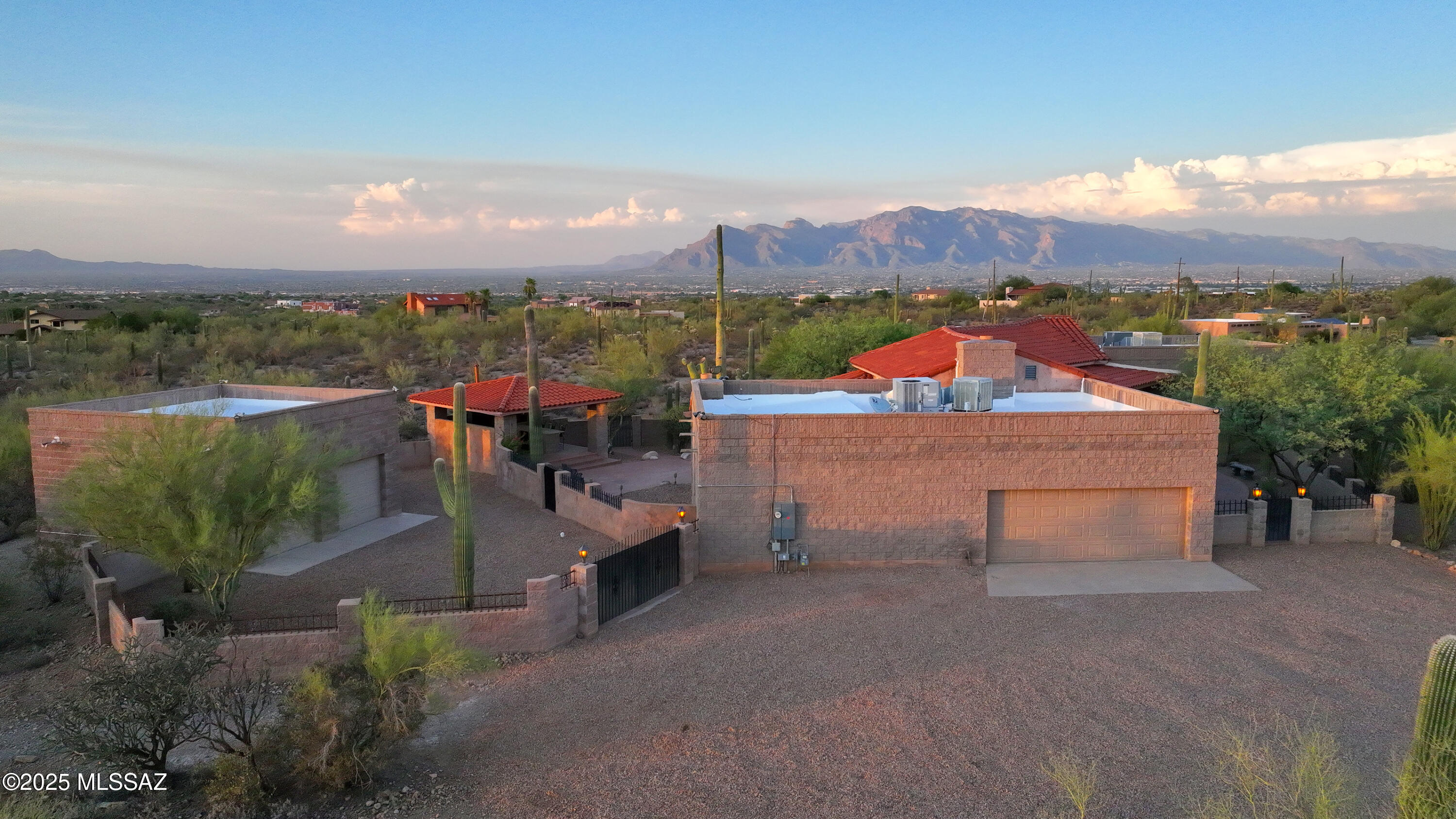 4460 West Crestview Road Tucson, AZ 85745 - Photo 5 of 51 Gallery Image 5