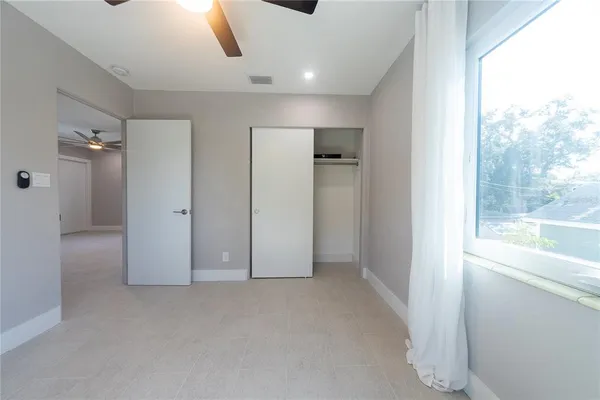 $2,300 | 2004 1st Street Southeast, St. Petersburg, FL 33705