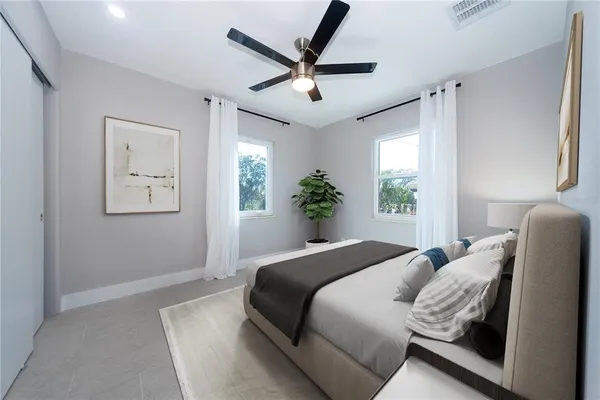 $2,300 | 2004 1st Street Southeast, St. Petersburg, FL 33705