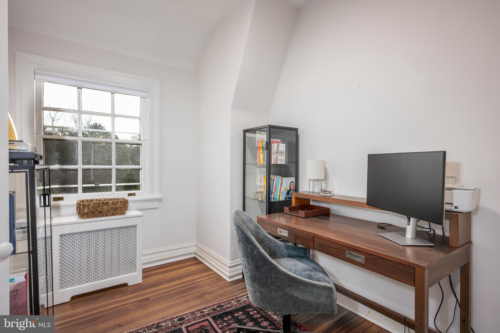 4307 Wickford Road Baltimore, MD 21210 - Photo 25 of 38 a workspace with furniture and window