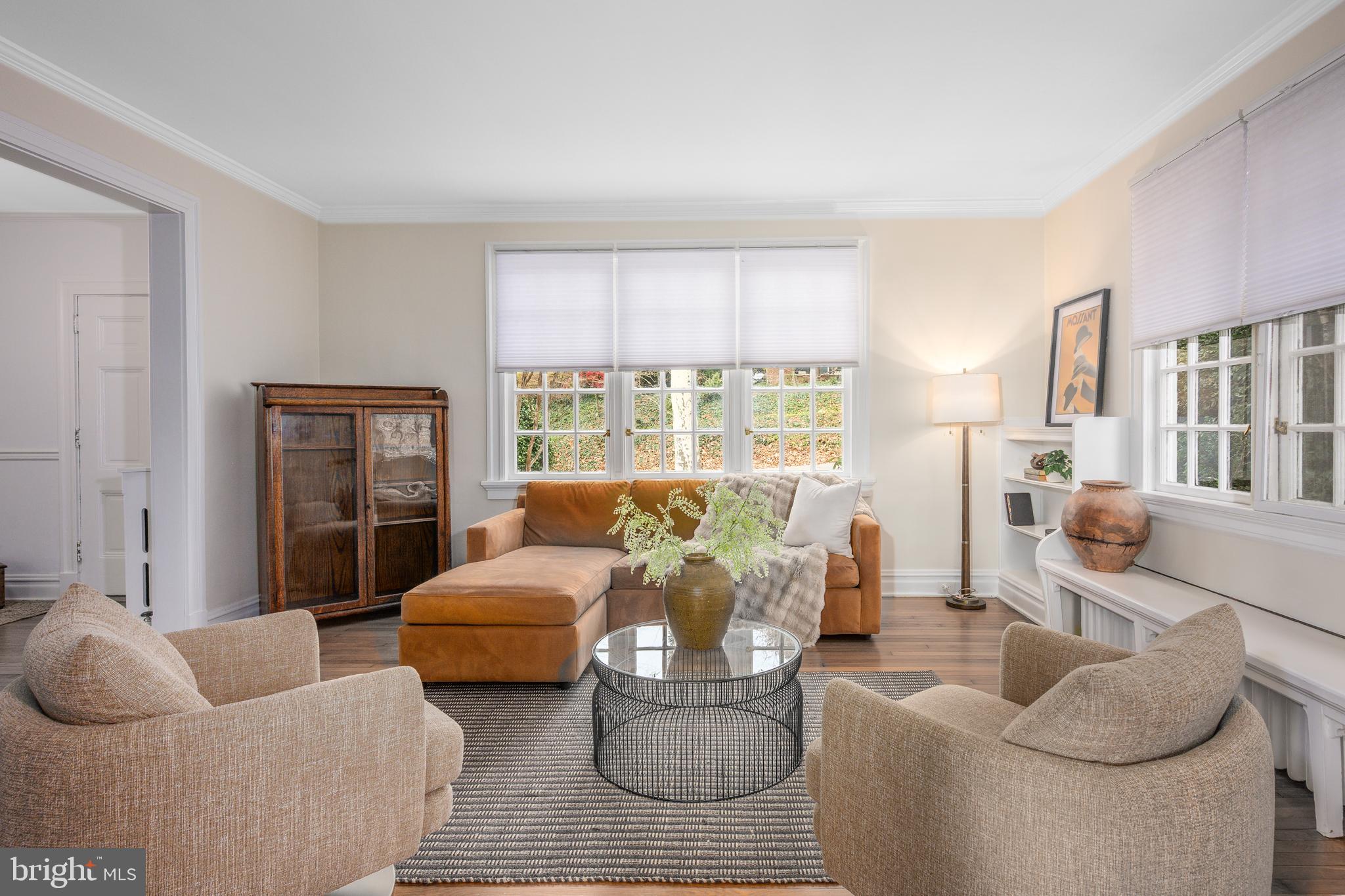 4307 Wickford Road Baltimore, MD 21210 - Photo 5 of 38 a living room with furniture and a large window
