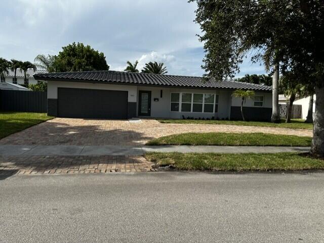 2521 Northeast 45th Street Lighthouse Point, FL 33064 - Photo 2 of 28 402