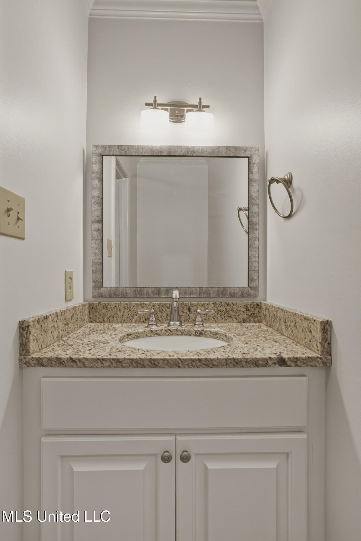 35 Eastbrooke Street Jackson, MS 39216 - Photo 5 of 31 35 Eastbrook-5