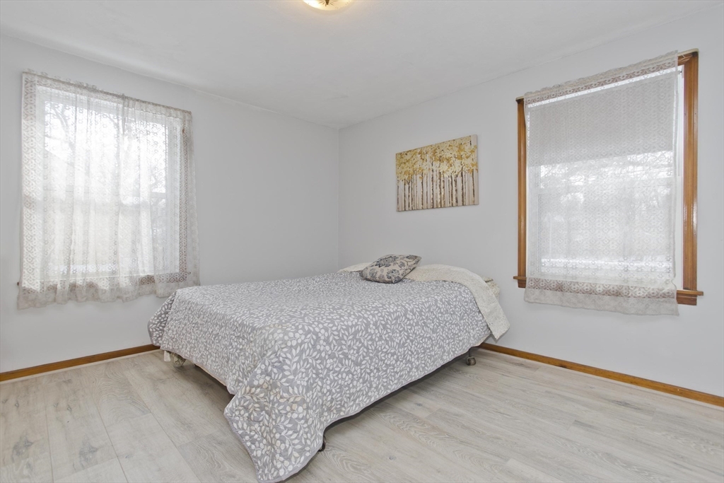 147 Bowles Park Springfield, MA 01104 - Photo 15 of 30
