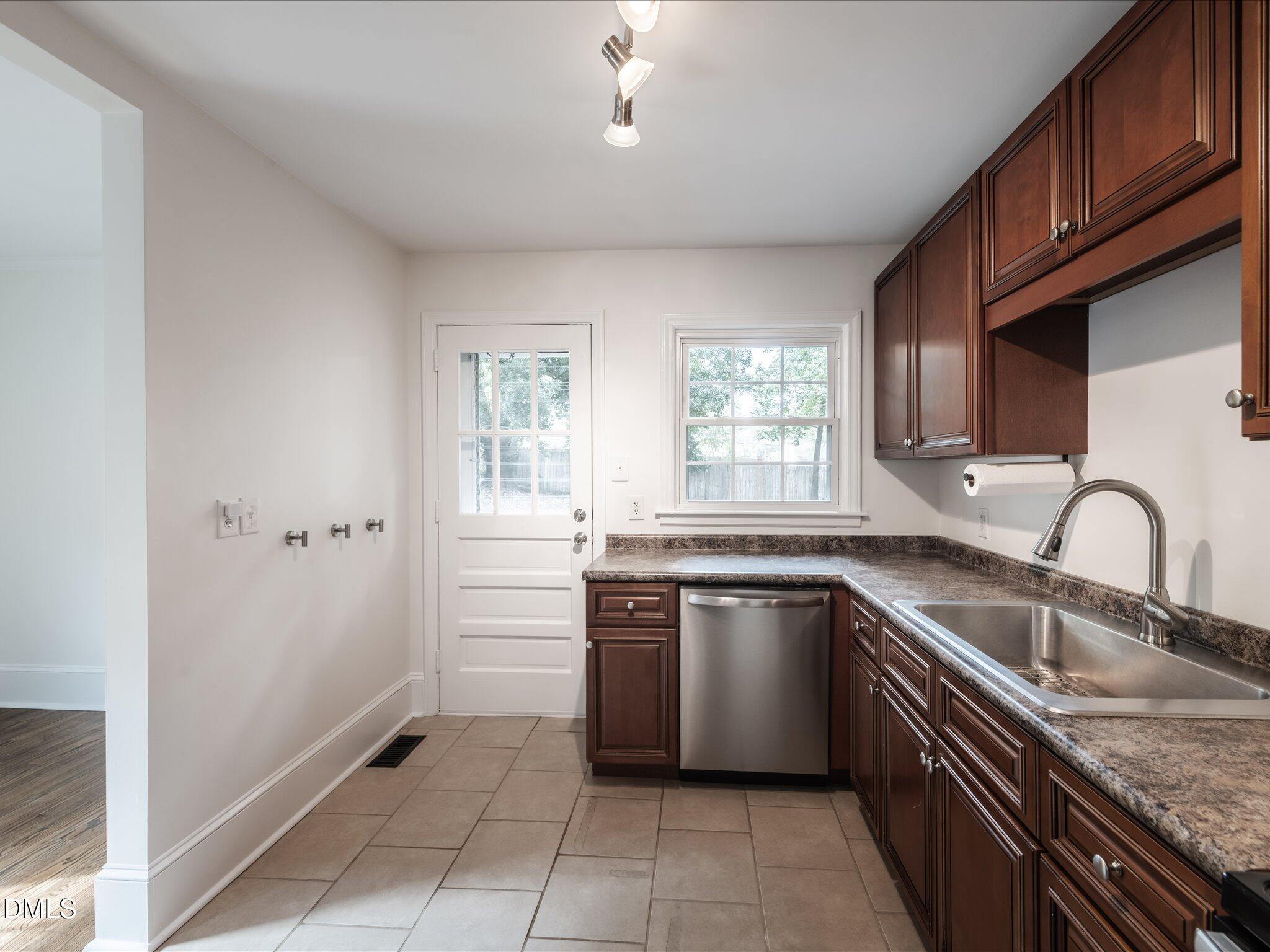 2457 Stevens Road Raleigh, NC 27610 - Photo 14 of 33 17-DSC_0367-HDR