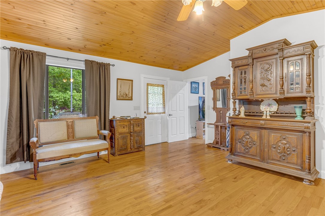 379 Connelly Road Pickens, SC 29671 - Photo 9 of 50