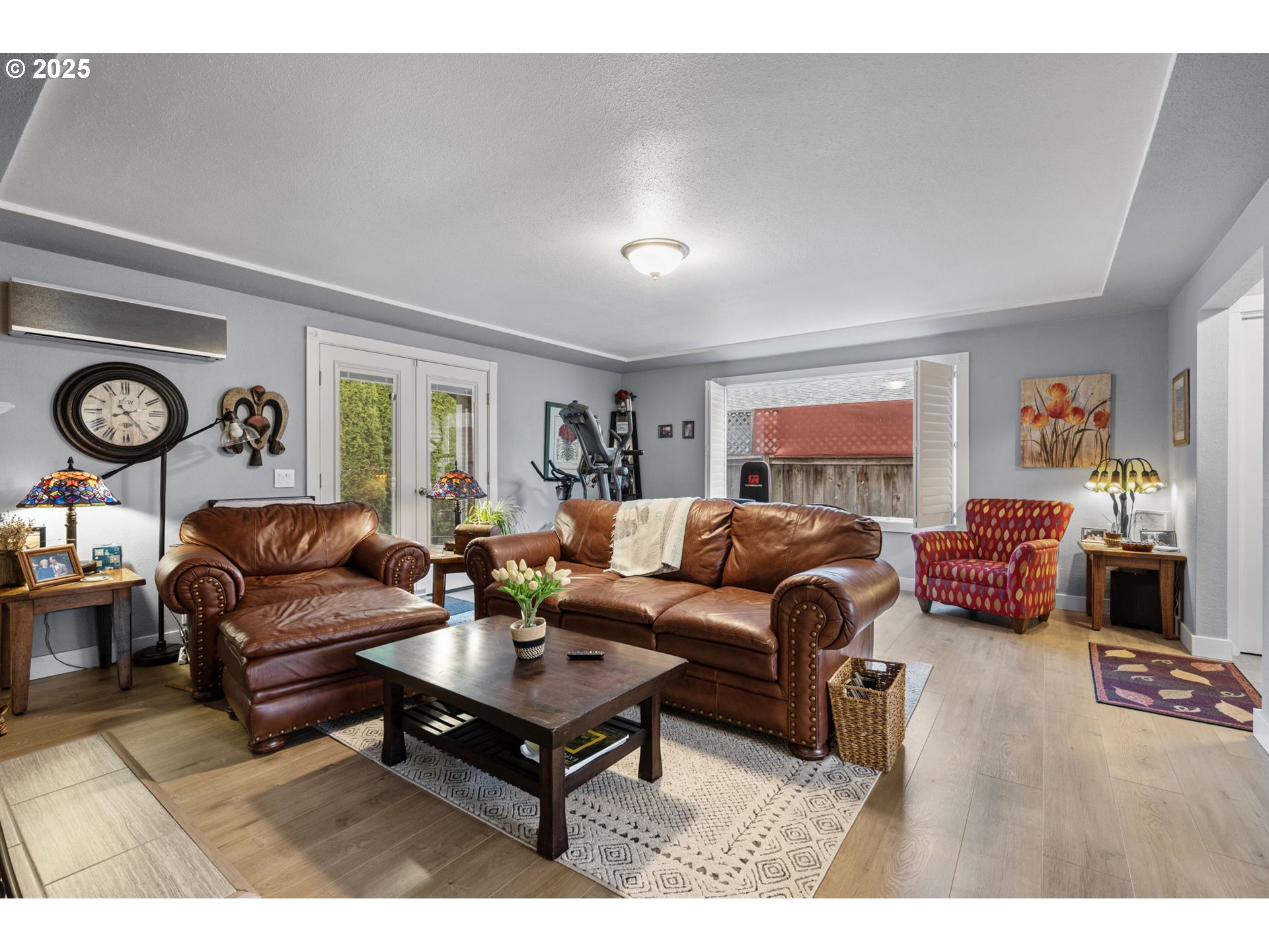 355 River Loop 2 Eugene, OR 97404 - Photo 18 of 47 Living Room