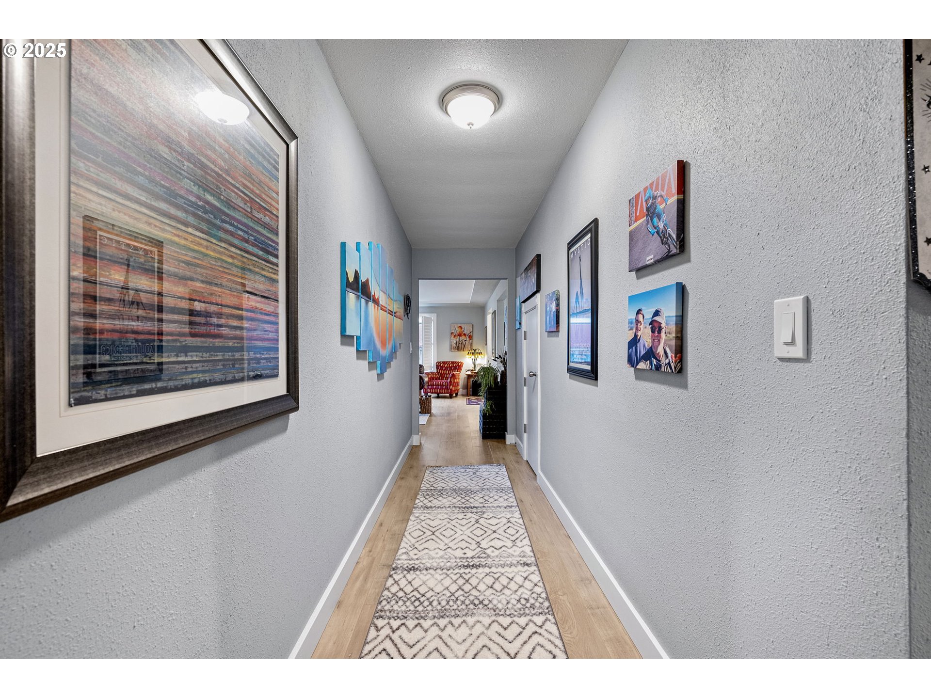 355 River Loop 2 Eugene, OR 97404 - Photo 7 of 47 Hallway