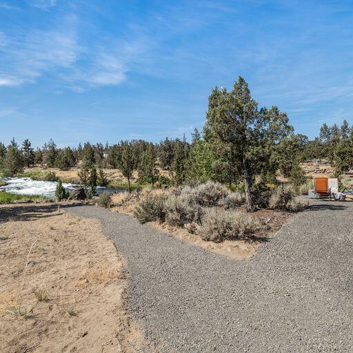 21425 Southwest Gift Road Bend, OR 97703 - Photo 18 of 32 20