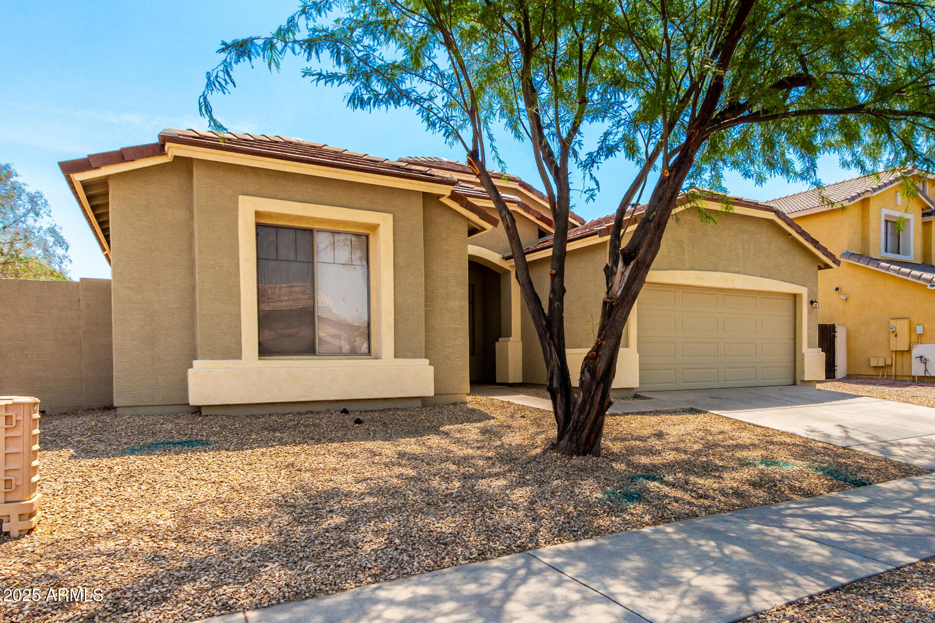 2313 West Carter Road Phoenix, AZ 85041 - Photo 11 of 32
