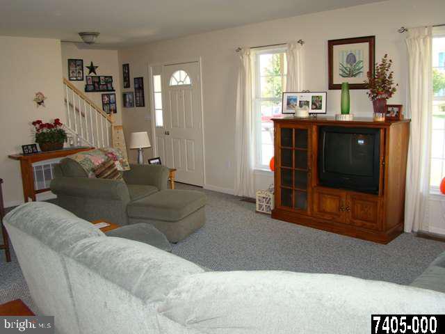 125 Olde Hickory Road Mount Wolf, PA 17347 - Photo 3 of 16 Gallery Image 3