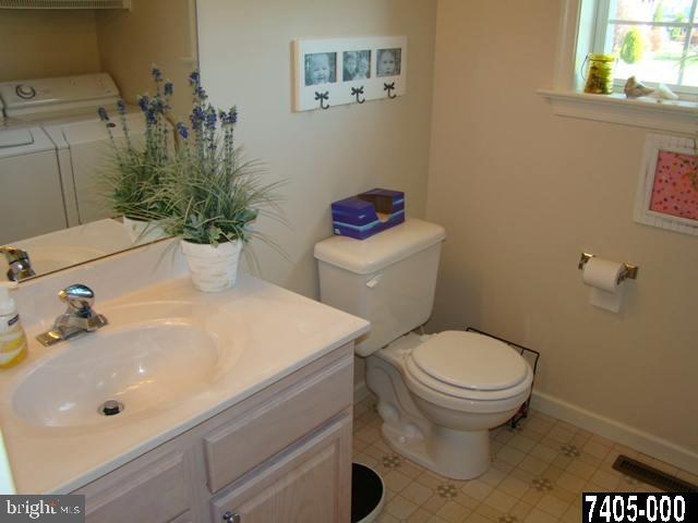 125 Olde Hickory Road Mount Wolf, PA 17347 - Photo 8 of 16 Gallery Image 8