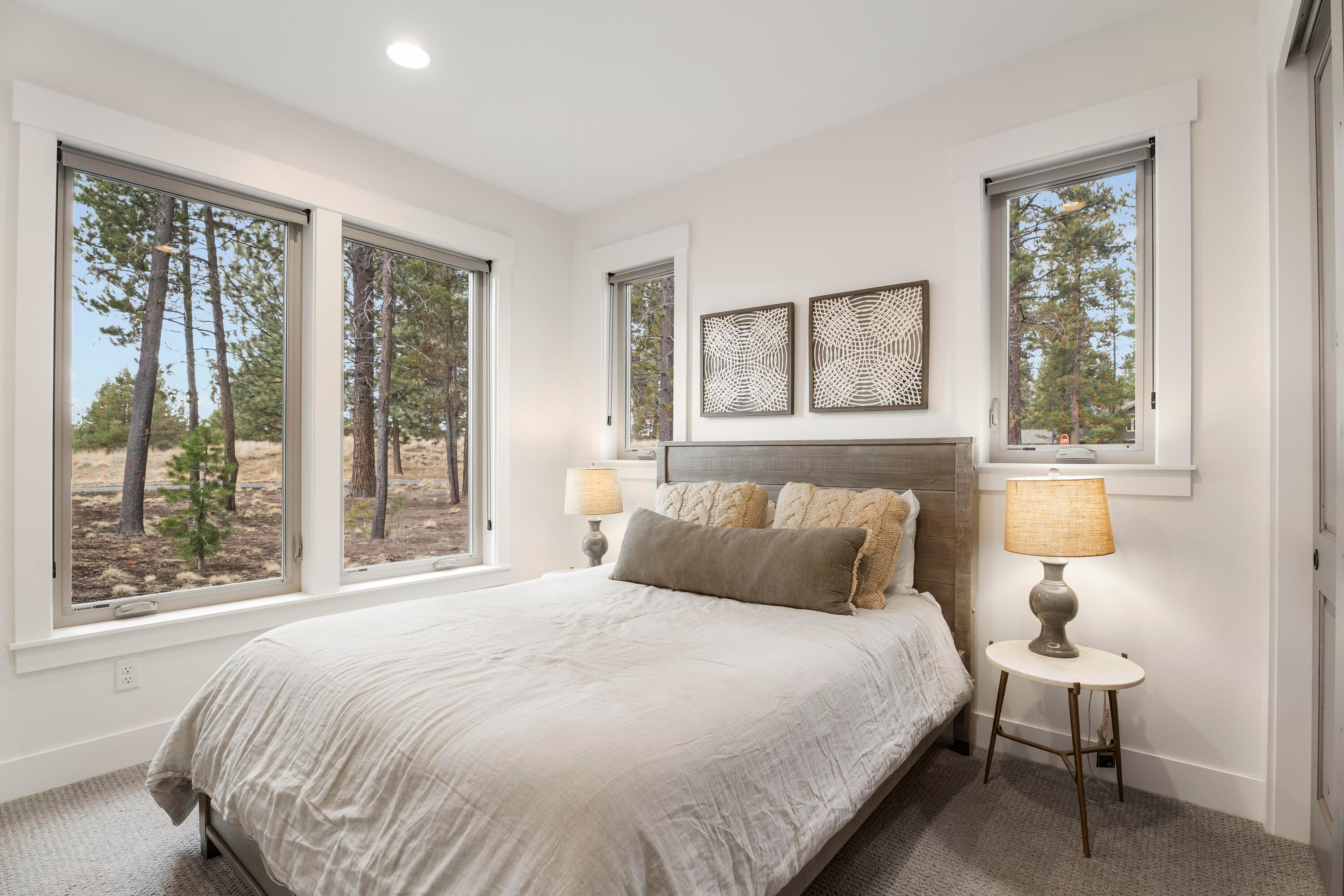 56302 Sable Rock Loop, Unit 255 Bend, OR 97707 - Photo 35 of 65 45-Bedroom