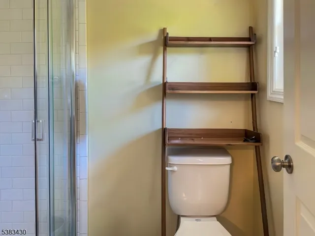 $2,400 | 214 Woodcliff Avenue, Unit 2, Little Falls, NJ 07424