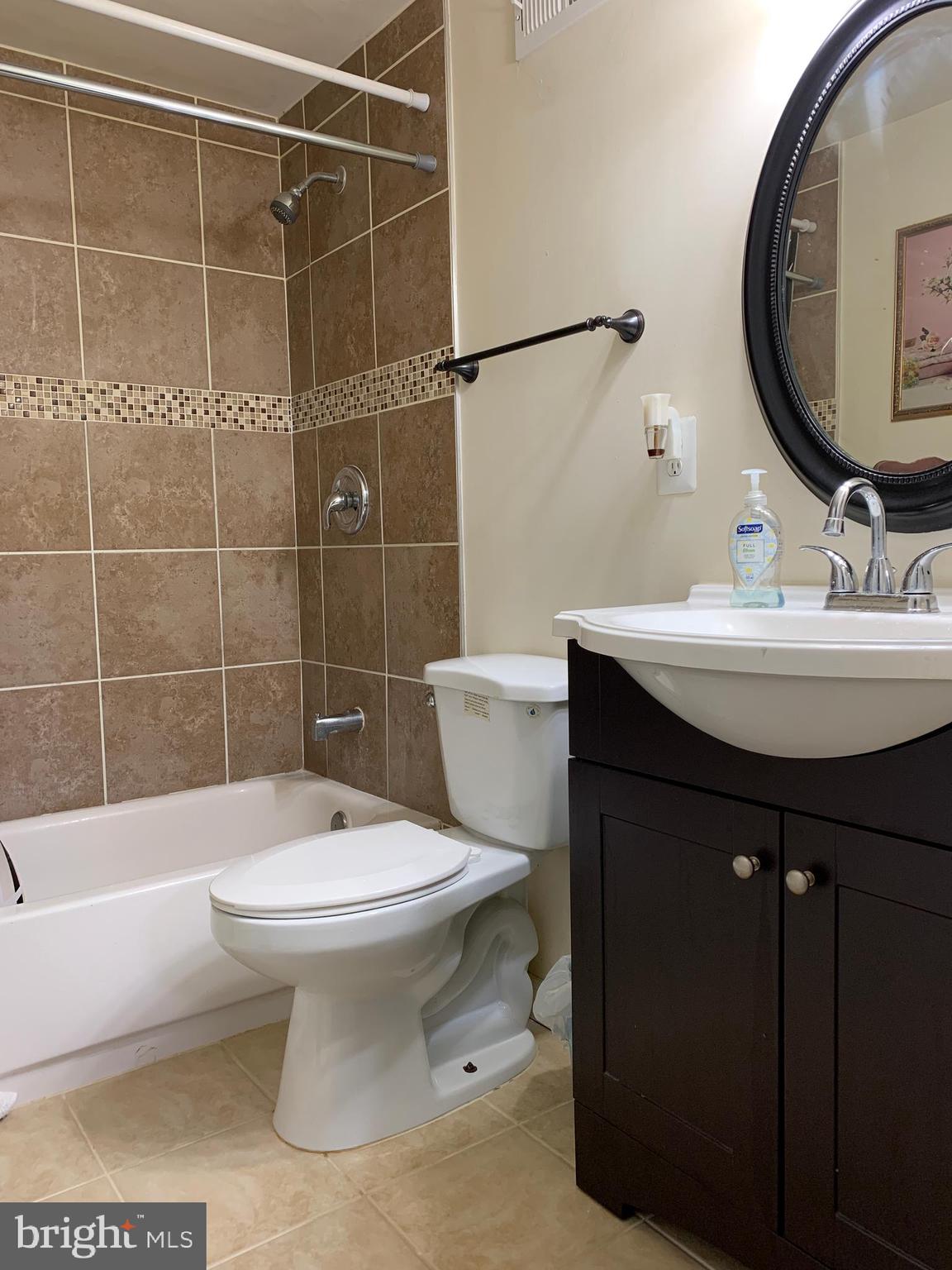 13648 Kingsman Road Woodbridge, VA 22193 - Photo 35 of 40 Renovated Full Bath