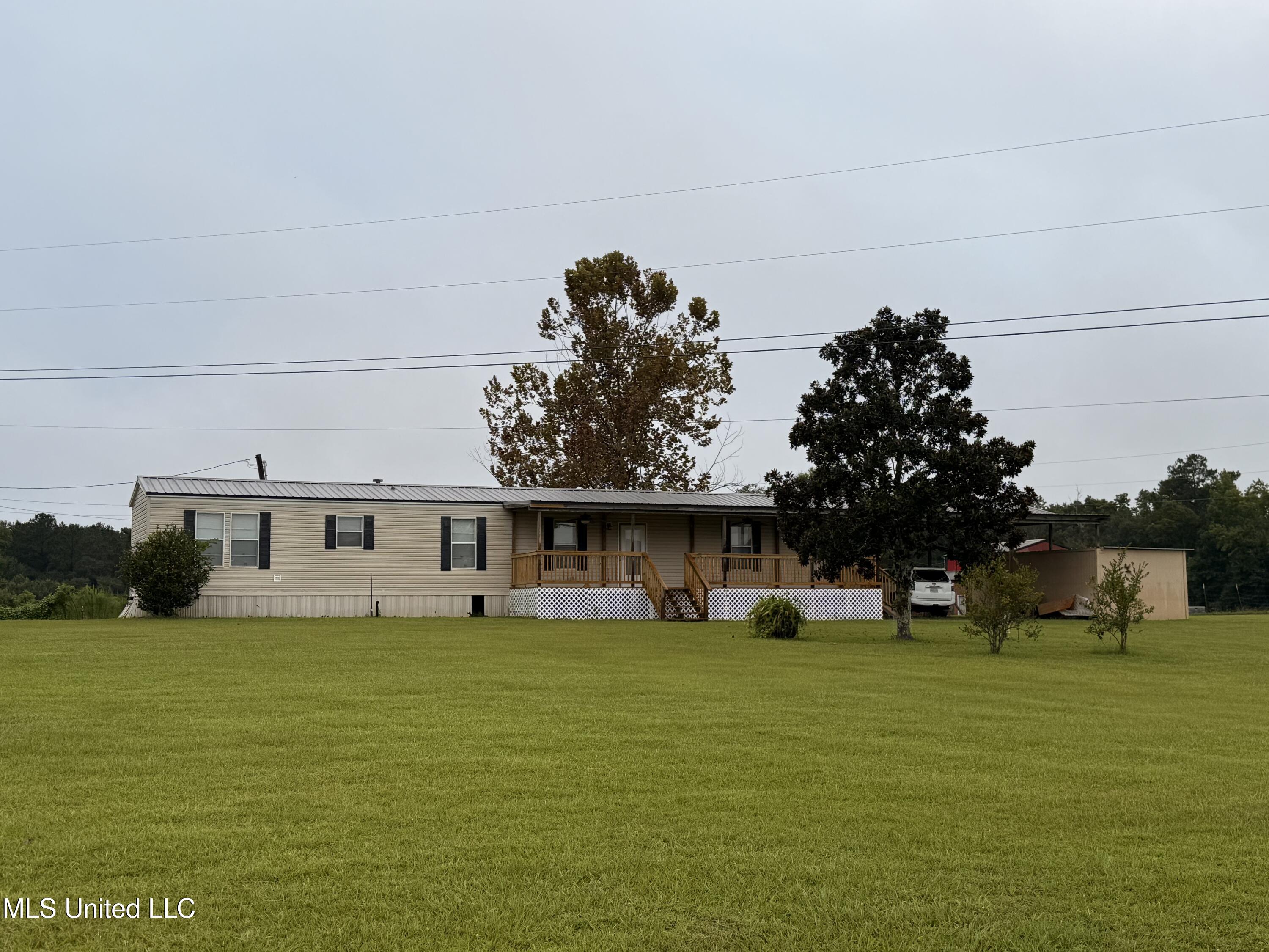 953 Bouie Road Carriere, MS 39426 - Photo 4 of 28 IMG_3256