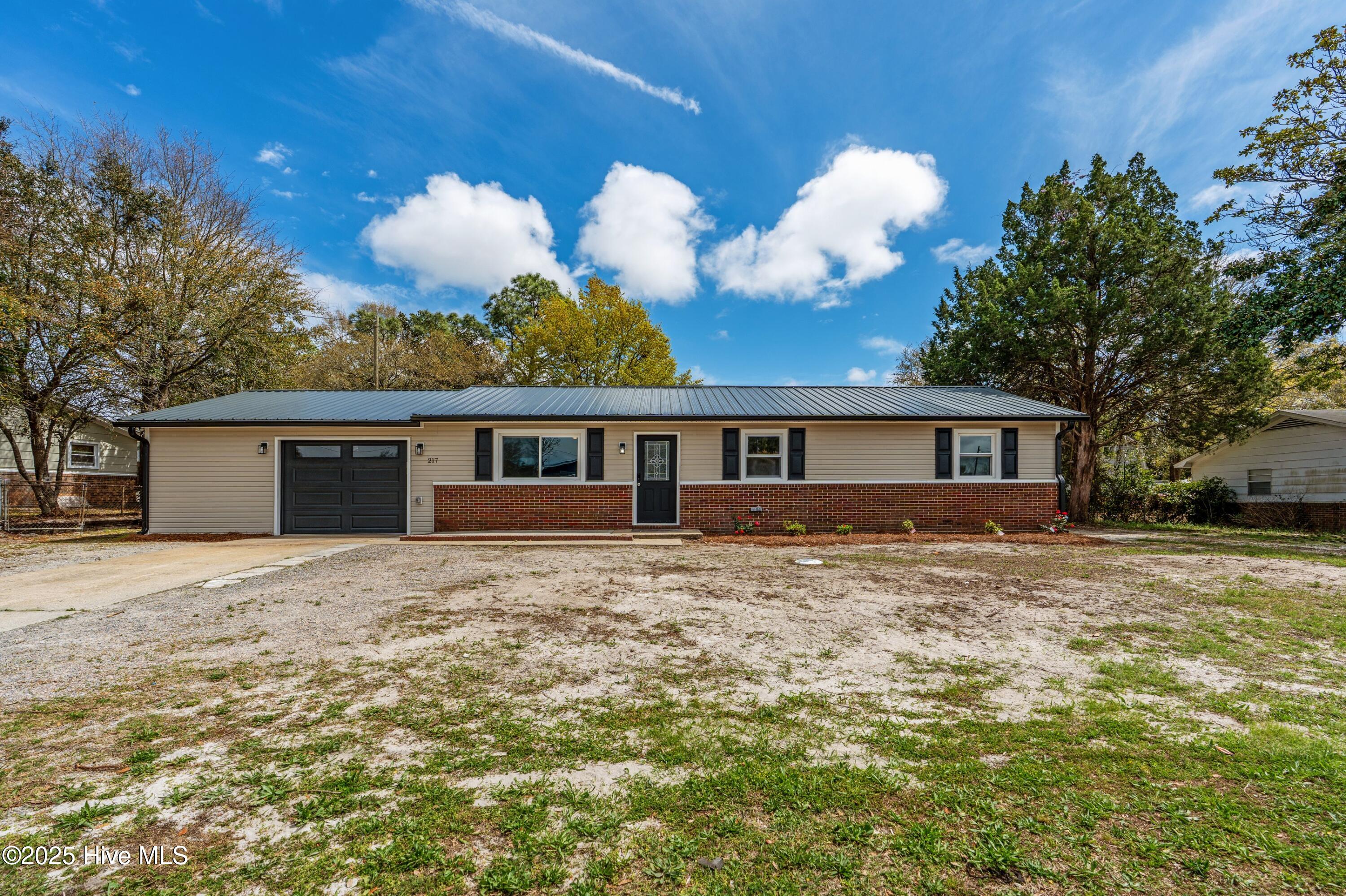 217 Cathay Rd, Wilmington NC 28412