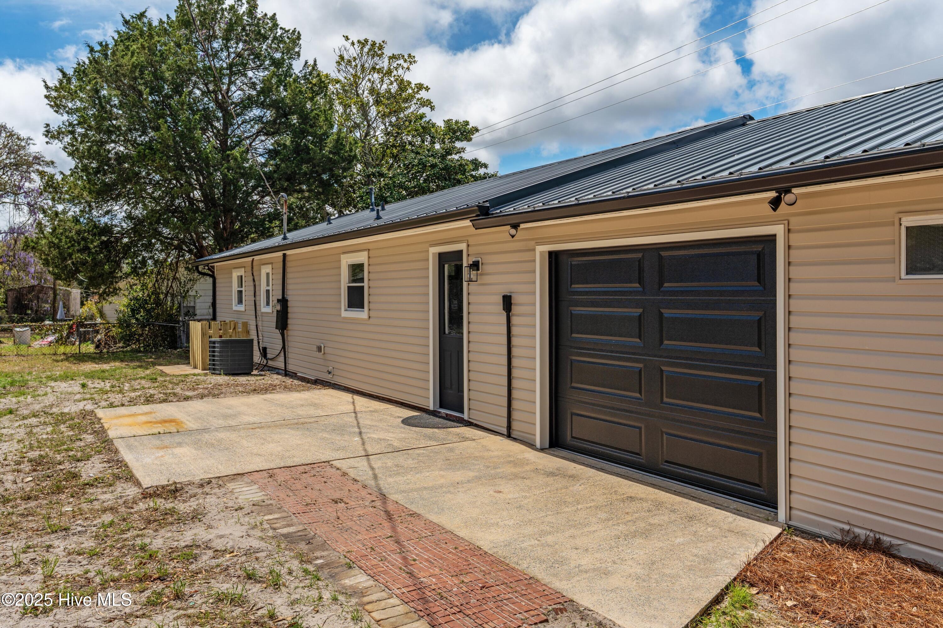 217 Cathay Road Wilmington, NC 28412 - Photo 22 of 29 024-217CathayRoad-Wilmington-NC-28412-SM