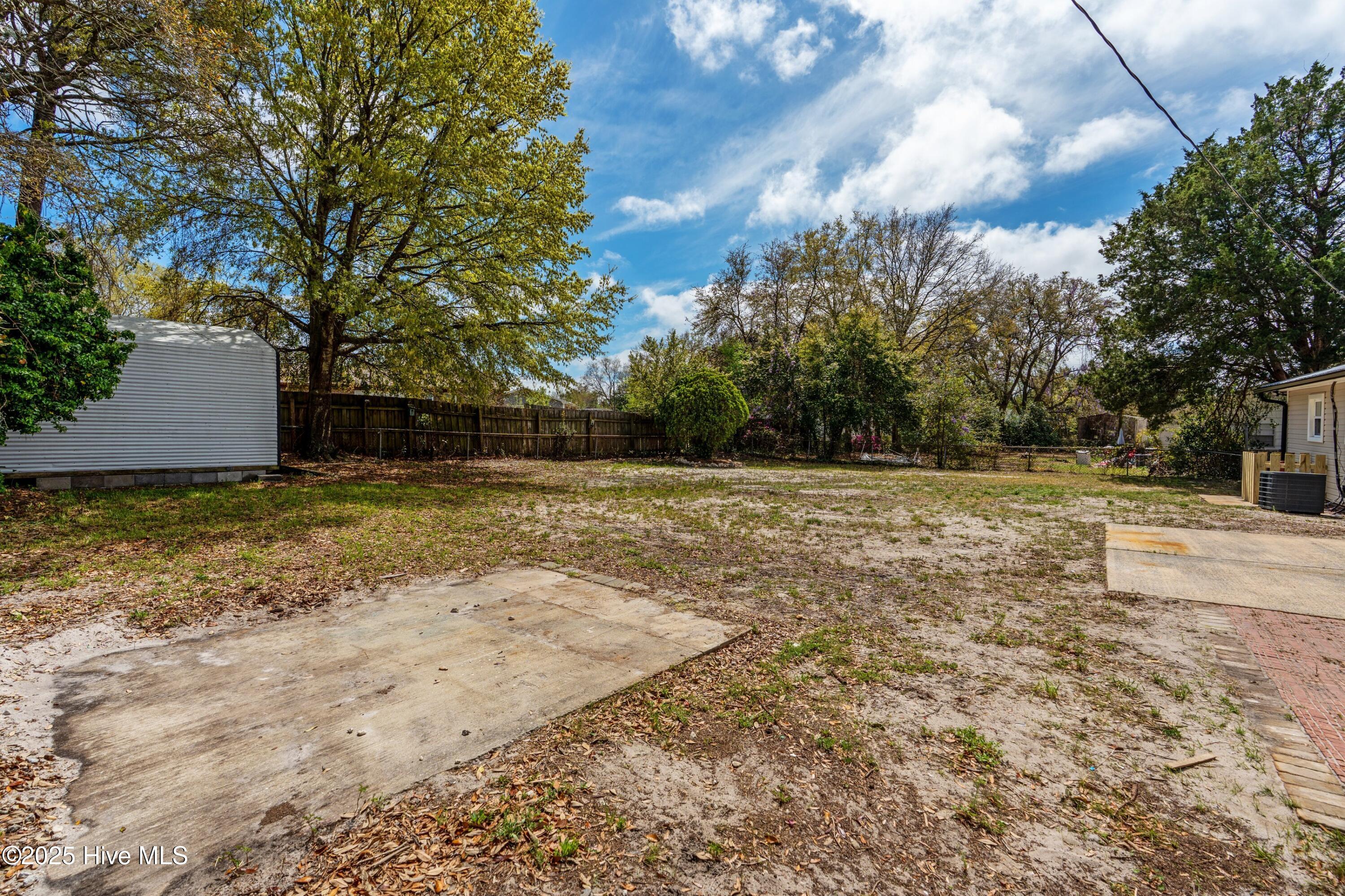 217 Cathay Road Wilmington, NC 28412 - Photo 5 of 29 023-217CathayRoad-Wilmington-NC-28412-SM