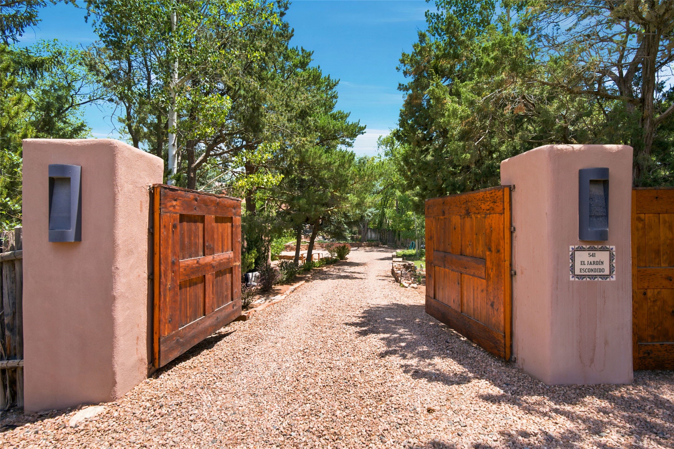 541 Camino Rancheros Santa Fe, NM 87505 - Photo 38 of 42
