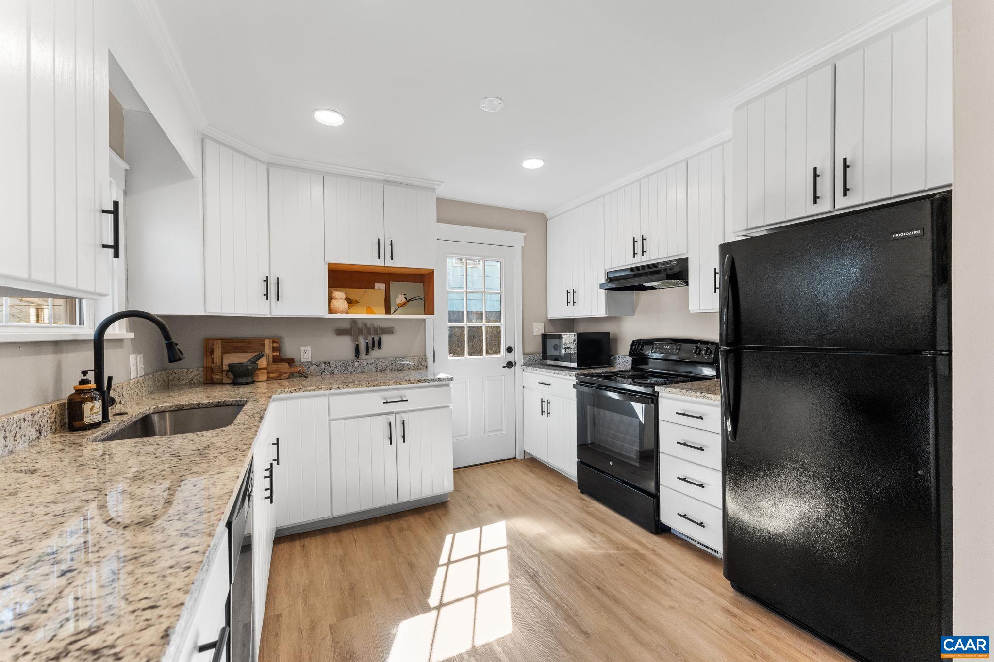 1659 Meridian Street Charlottesville, VA 22902 - Photo 6 of 30