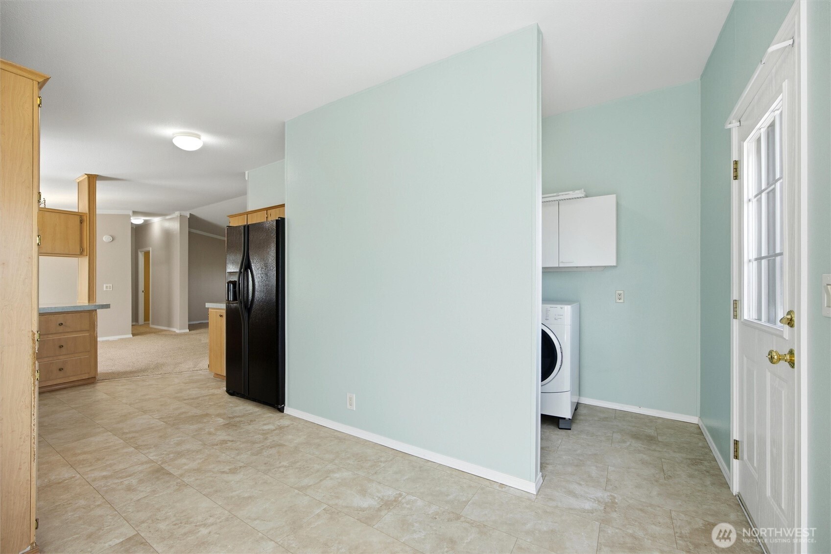 49 Ridgecliff Drive Richland, WA 99352 - Photo 16 of 29 a view of a hallway with closet and a bathroom