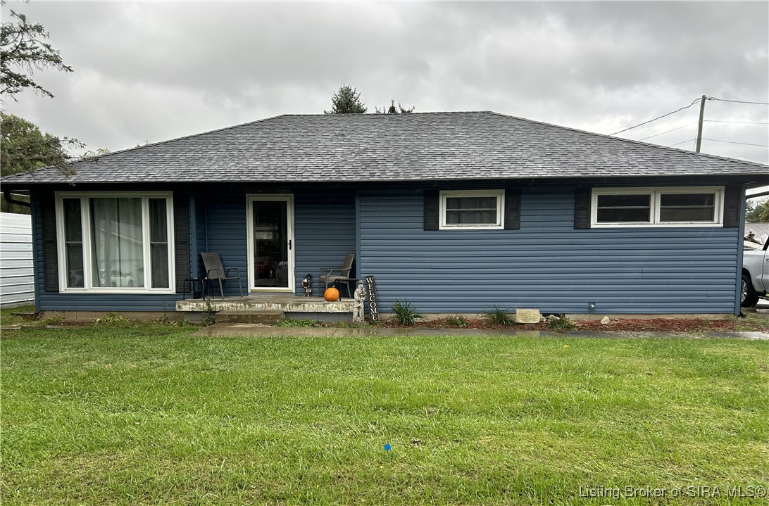 130 Jessup Lane Madison, IN 47250 - Photo 4 of 25 Front of Home and Carport
