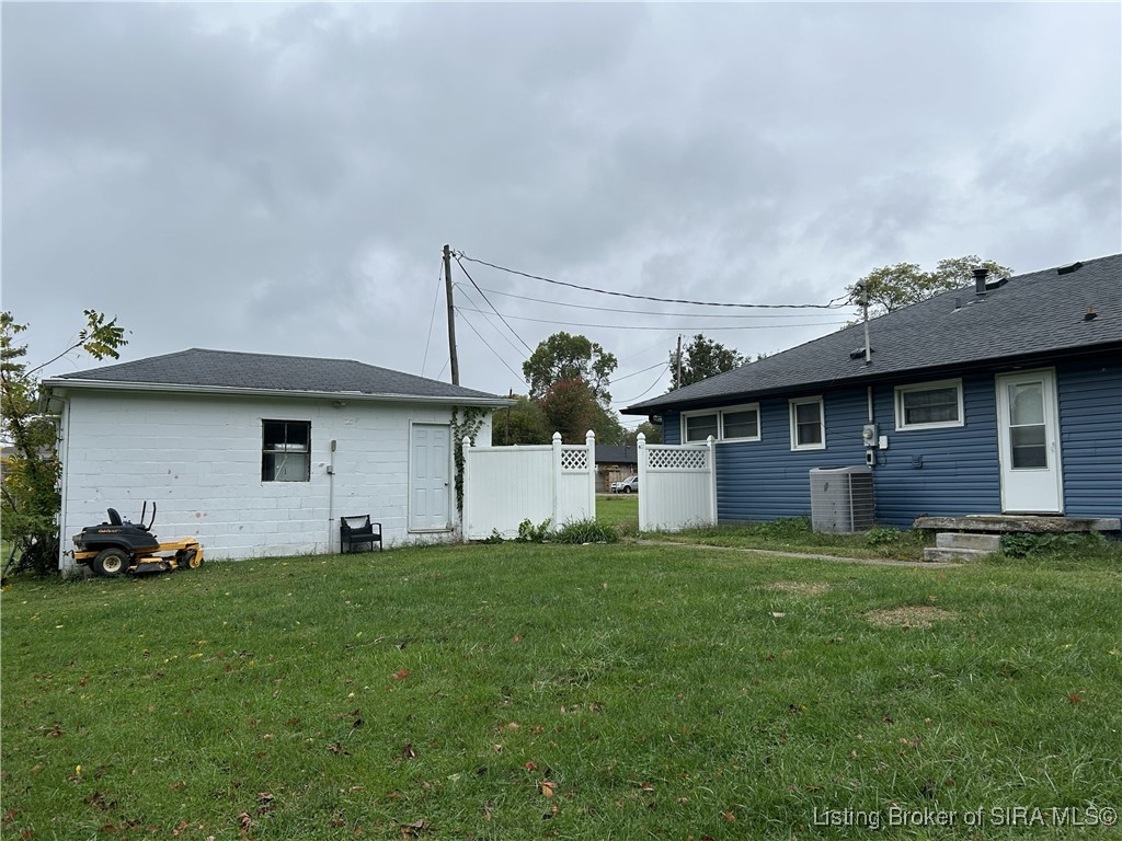 130 Jessup Lane Madison, IN 47250 - Photo 5 of 25 Rear View of Home & Side View of Garage