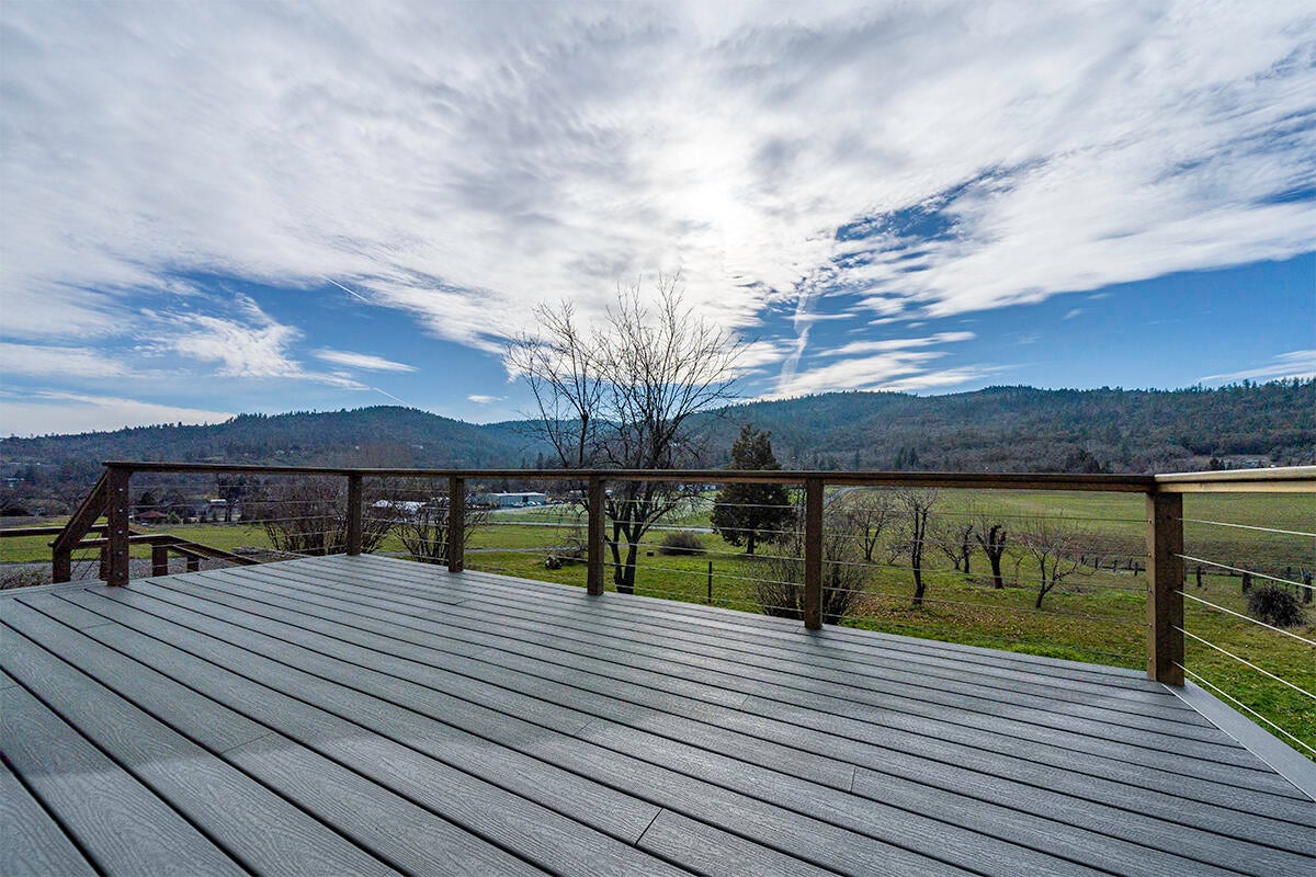 4409 South Stage Road Medford, OR 97501 - Photo 18 of 27 DSC08421