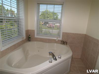 158 Fox Ridge Nazareth, PA 18064 - Photo 13 of 27 a bathroom with a bathtub