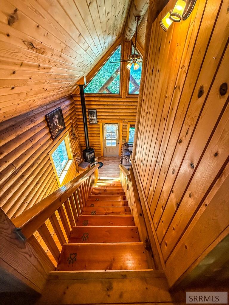 38 Rattlesnake Road Irwin, ID 83428 - Photo 17 of 27 down stairs