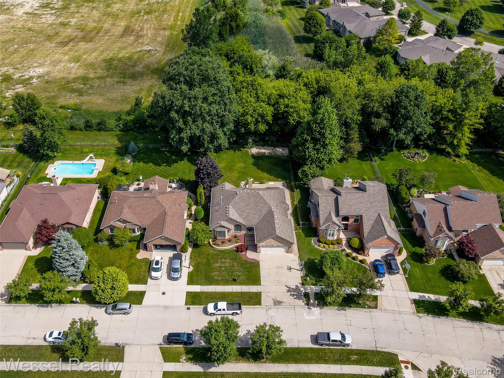 17575 Rocco Drive Macomb, MI 48044 - Photo 35 of 41 rocco-035.jpg