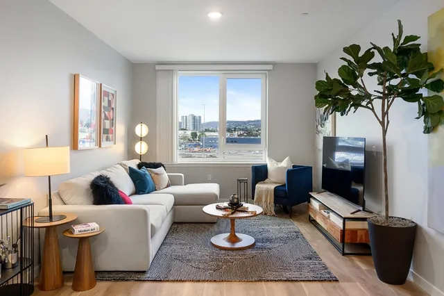 $357,400 | 260 Brooklyn Basin Way, Unit 536, Oakland, CA 94606