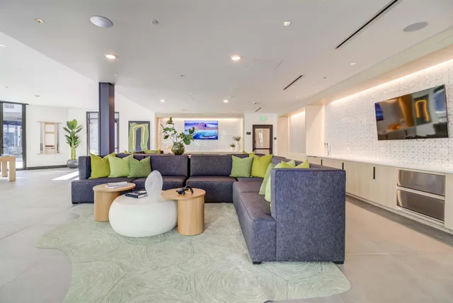 $357,400 | 260 Brooklyn Basin Way, Unit 536, Oakland, CA 94606