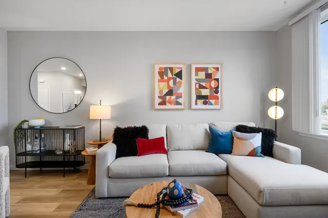 $357,400 | 260 Brooklyn Basin Way, Unit 536, Oakland, CA 94606