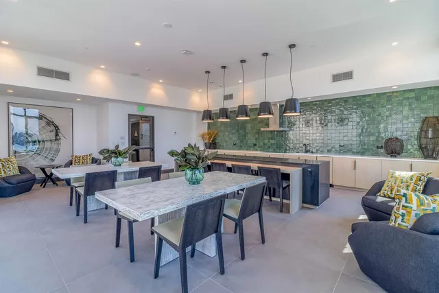 $357,400 | 260 Brooklyn Basin Way, Unit 536, Oakland, CA 94606