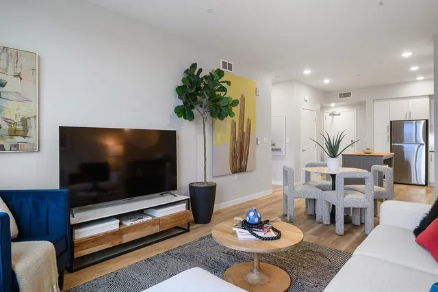 $357,400 | 260 Brooklyn Basin Way, Unit 536, Oakland, CA 94606