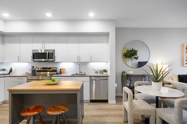 $357,400 | 260 Brooklyn Basin Way, Unit 536, Oakland, CA 94606