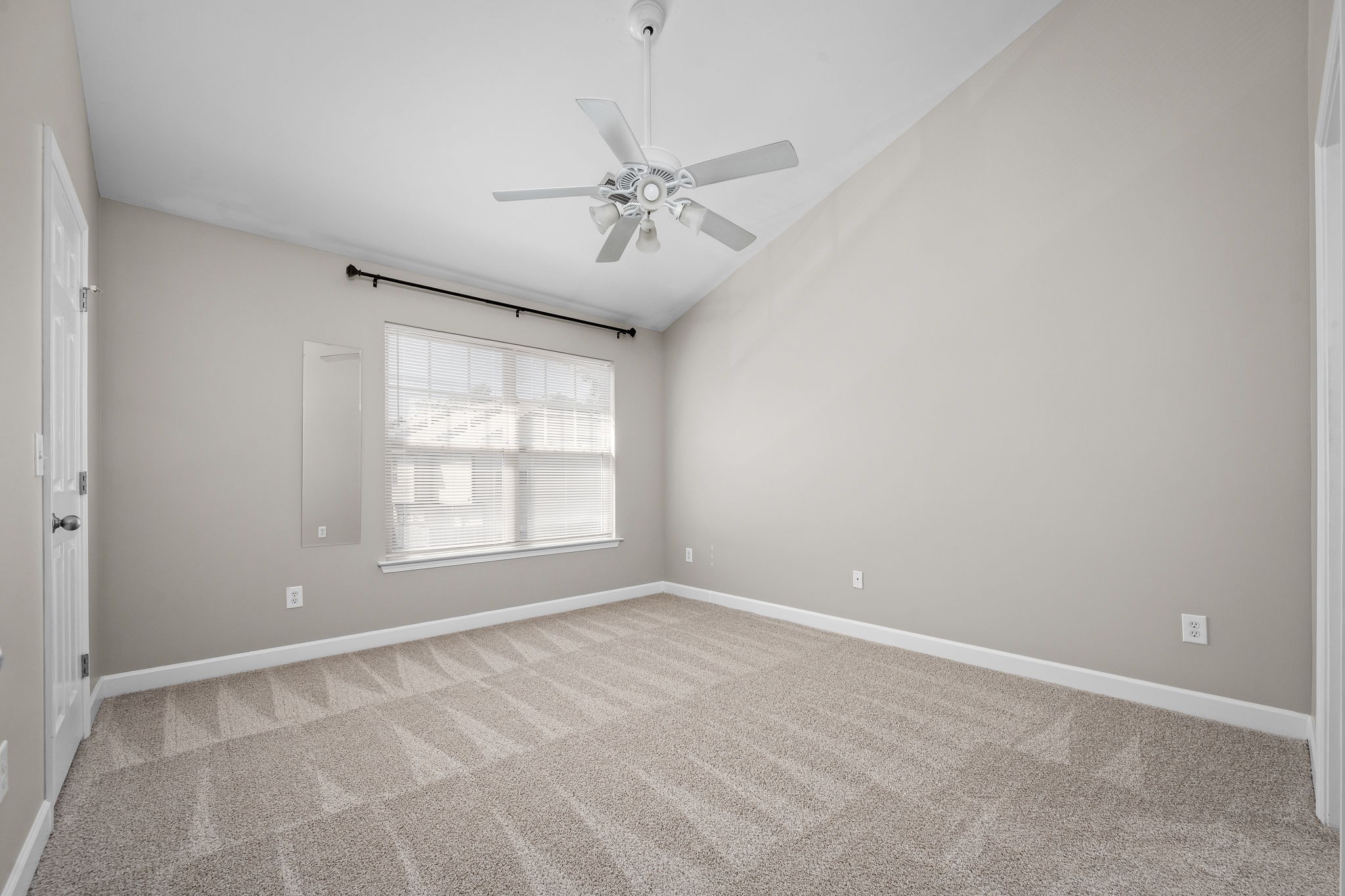105 4th Avenue, Unit 105 Murfreesboro, TN 37130 - Photo 26 of 47