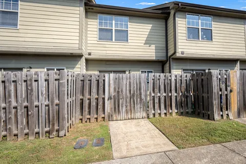 $274,000 | 105 4th Avenue, Unit 105, Murfreesboro, TN 37130