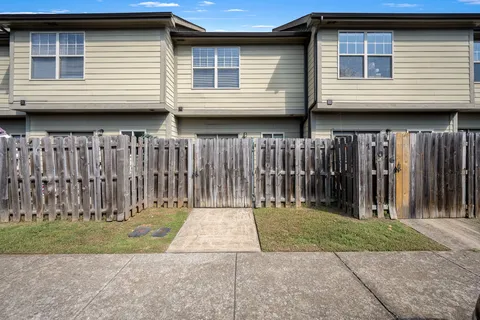 $274,000 | 105 4th Avenue, Unit 105, Murfreesboro, TN 37130