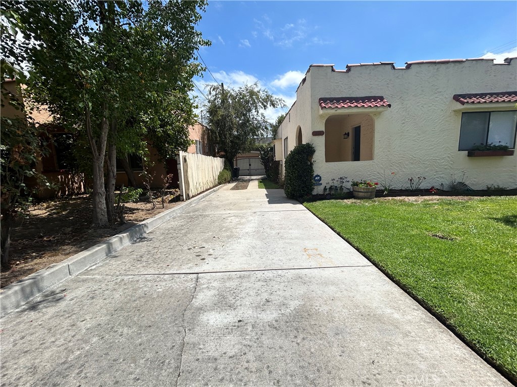 214 East Stocker Street Glendale, CA 91207 - Photo 29 of 31